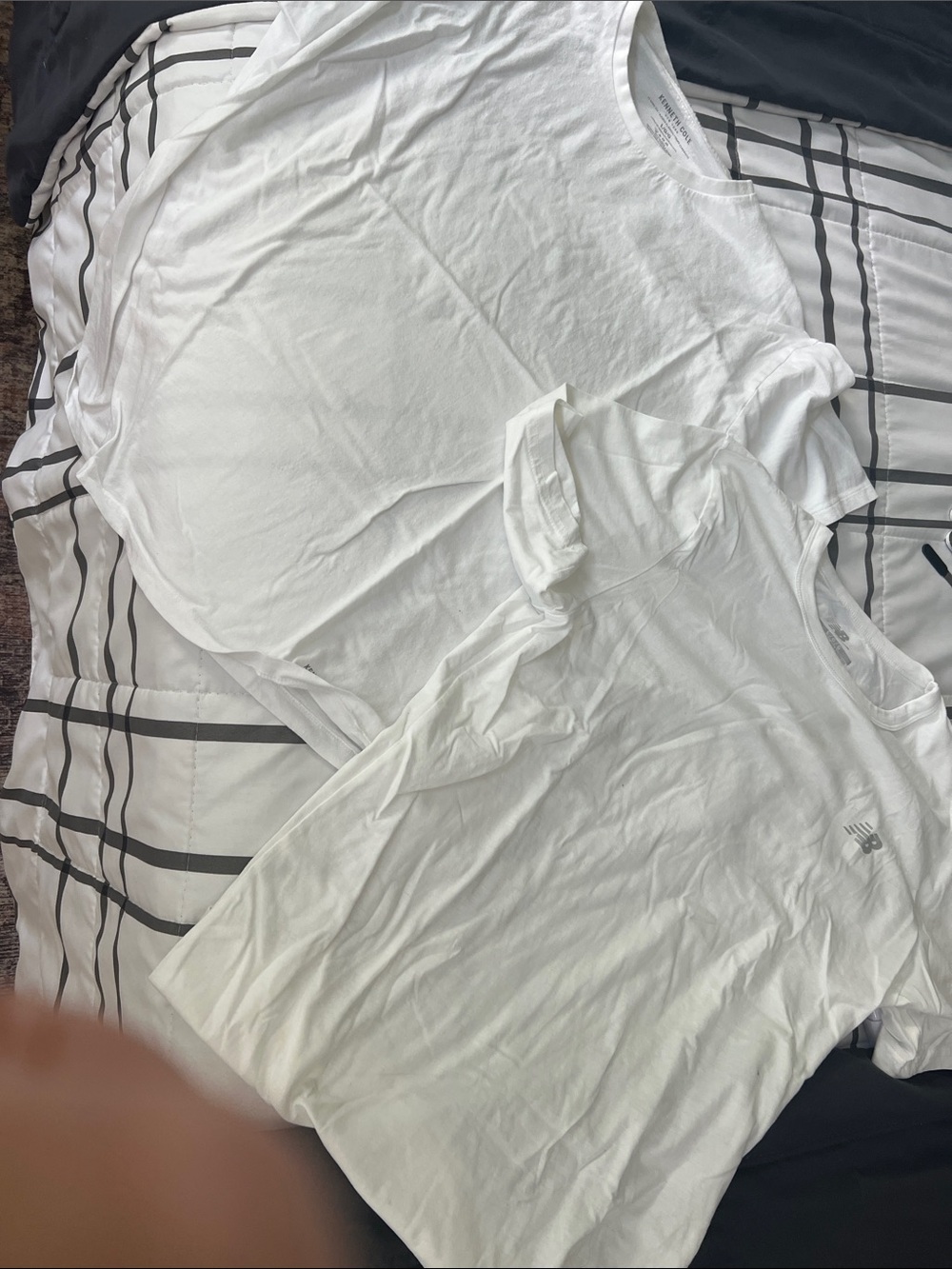 New Balance White Short-Sleeve Crewneck T-Shirts (Pair) /1 Kenneth Cole